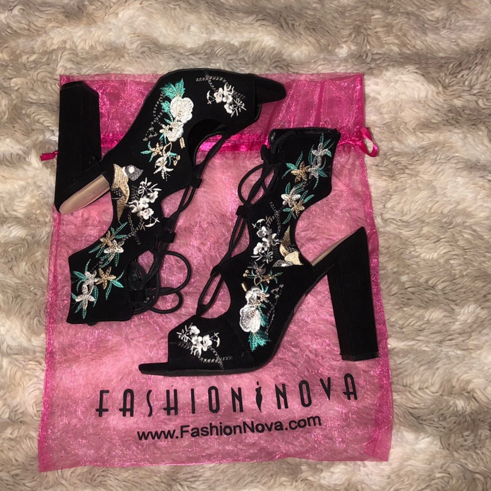 Black floral fashion nova heels